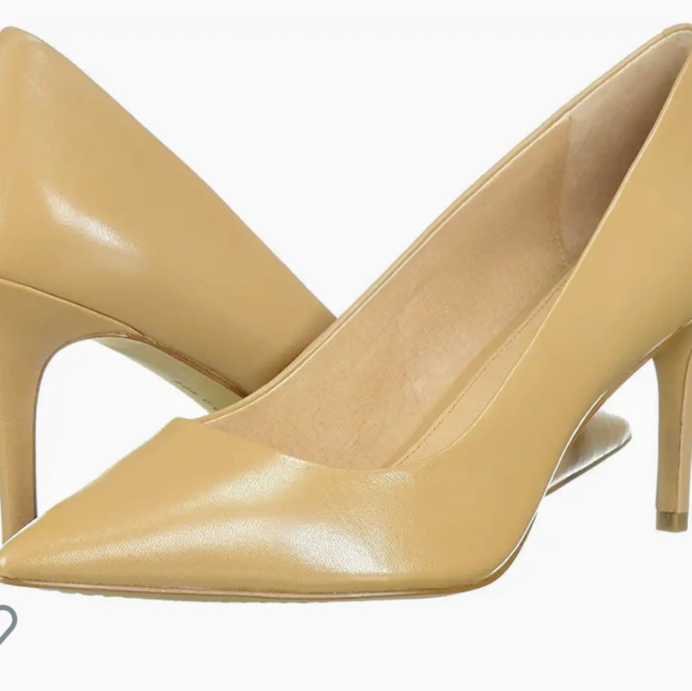 206 Collective Mercer Dress Pump